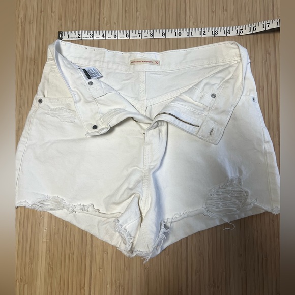 Levi’s Mom Shorts size 30 - Picture 2 of 5